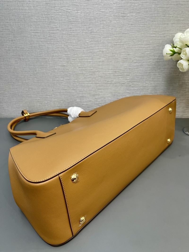 Pra*a top handle bags